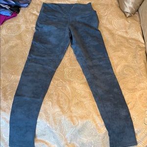 Alo yoga leggings size Medium